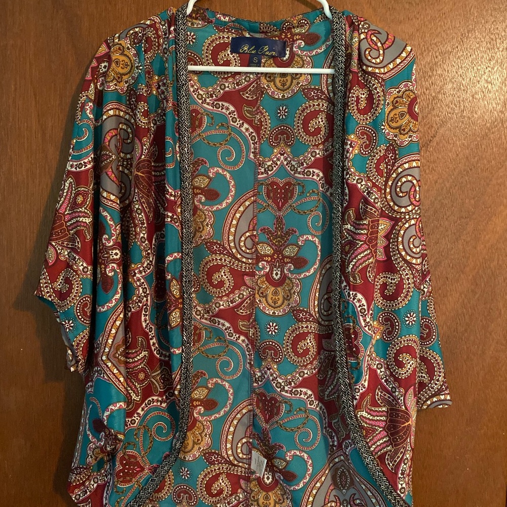 Kimono; Size Small; Only been worn once